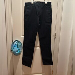 GAP Mens Khaki slim fit size 33x34